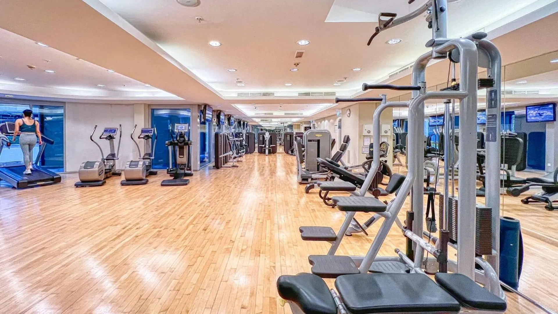 Cozy 1-Bedroom Apartment At Heart Of Dubai 0*,